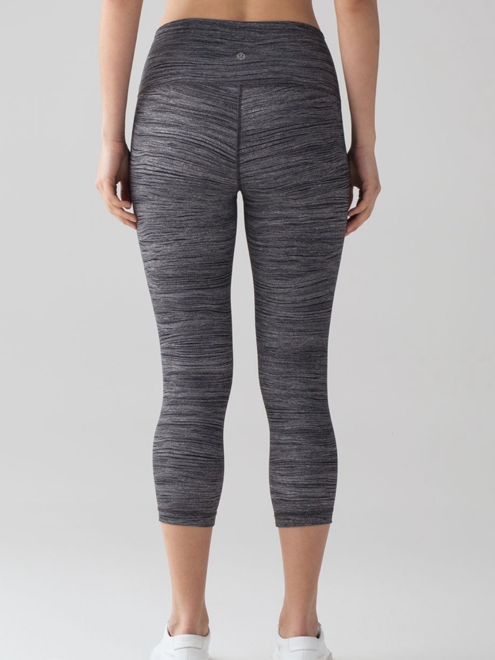 lululemon wunder under cropped Charcoal Heather High-Waist Leggings size 6